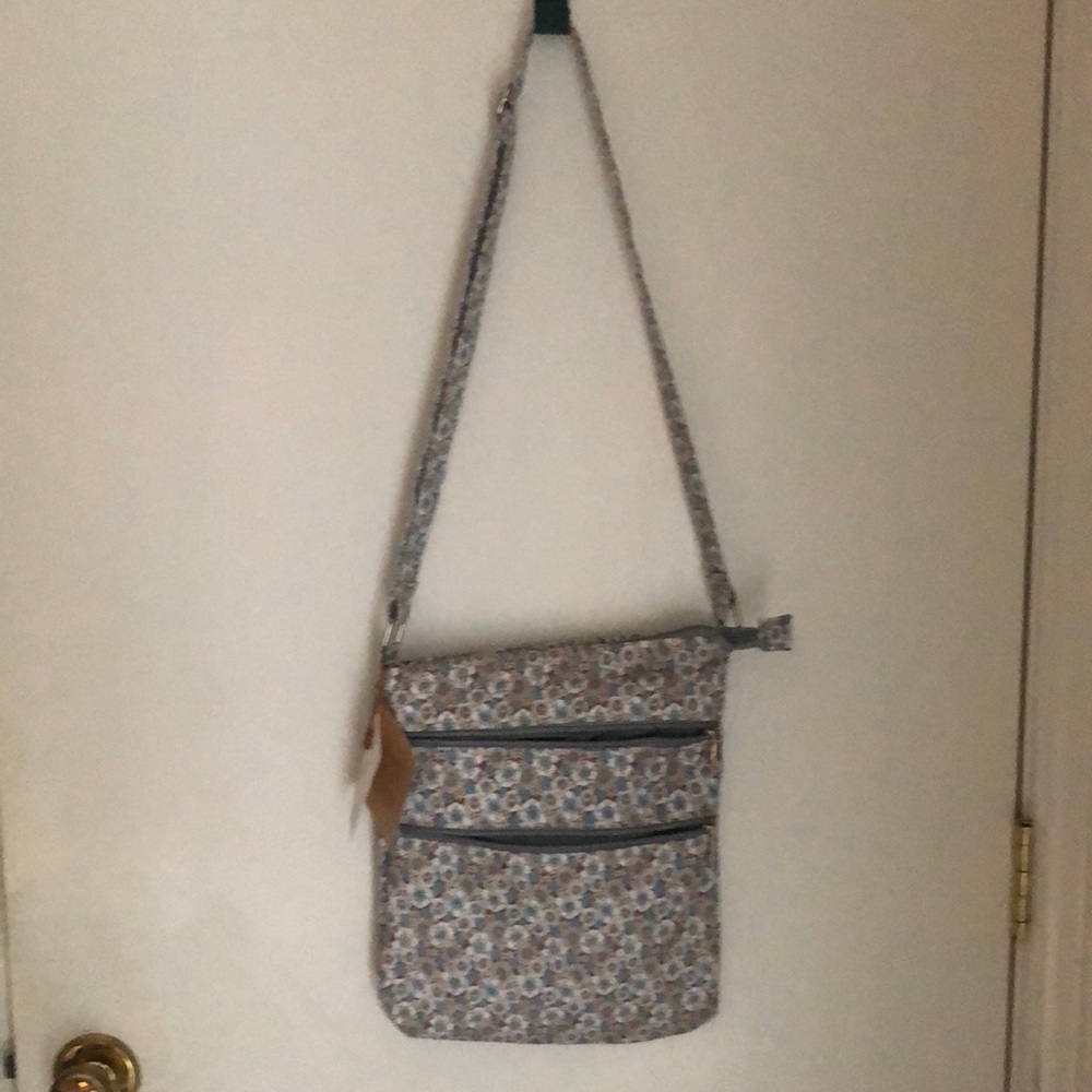 SevenDays crossbody purse
